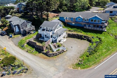 Experience the ultimate coastal lifestyle in the Roads End - photo 28