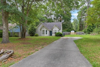 Lovely 3 bedroom, 2 bath home on a spacious corner lot with a - photo 1
