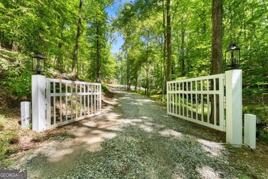 Peace abounds in the Valley at 189 Peace Valley Road! Leave your - photo 4