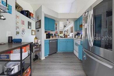 Lovely 3 bedroom, 2 bath home on a spacious corner lot with a - photo 8