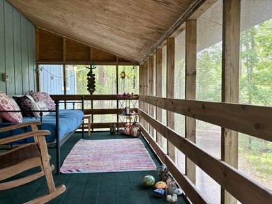 Escape to your own charming ''tree house'' retreat nestled on a - photo 17
