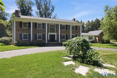 Welcome to Rothesay of Windsor Farms! Several hundreds of - photo 1