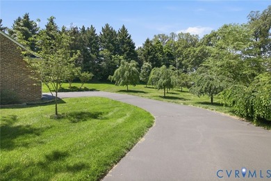 Welcome to Rothesay of Windsor Farms! Several hundreds of - photo 4