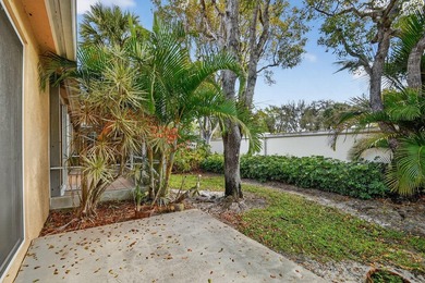 Crystal Pointe at Coral Lakes is one of the premier active adult - photo 31