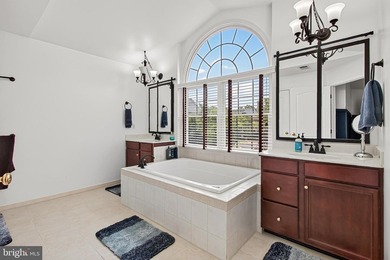 Beautiful Colonial located on a premium corner lot in the highly - photo 33