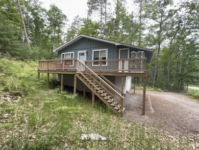 Escape to your own charming ''tree house'' retreat nestled on a - photo 36