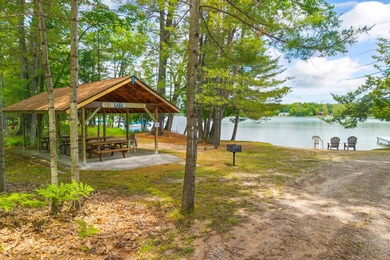 Escape to your own charming ''tree house'' retreat nestled on a - photo 50