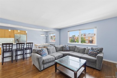 Spacious full-brick 3-family property in the heart of Flushing - photo 3