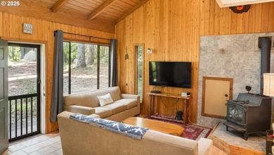 Tucked away on a quiet cul-de-sac in Northwoods, Cabin 196 - photo 4