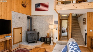 Tucked away on a quiet cul-de-sac in Northwoods, Cabin 196 - photo 6