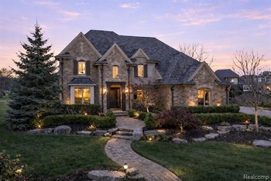 (private lake, pond, creek) Home For Sale in Oakland Michigan