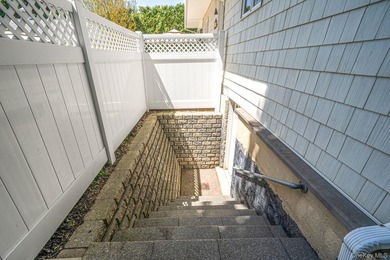 Located at the end of Manitton Court this impeccably maintained - photo 33