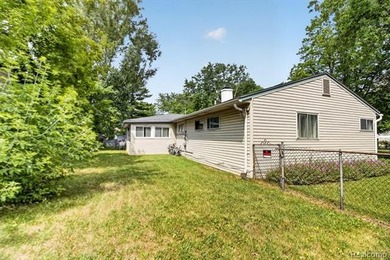 MOTIVATED SELLER!! BRING ALL OFFERS!! Enjoy the perfect blend of - photo 34