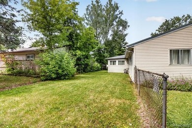 MOTIVATED SELLER!! BRING ALL OFFERS!! Enjoy the perfect blend of - photo 36
