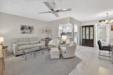 Cozy 1 bed 1.5 bath condo located in building Durham B. 4 th - photo 2
