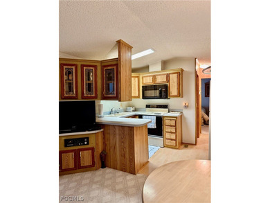 Welcome to resort-style living in Imperial Wilderness, a 55+ - photo 8