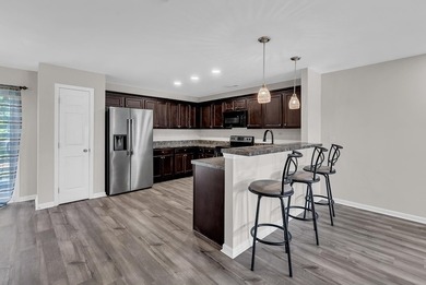 MOTIVATED SELLER, BRING OFFER!! Some of the photos have been - photo 9
