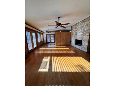 Lakefront Living, Just 3 Hours from Dallas-Fort Worth Welcome to