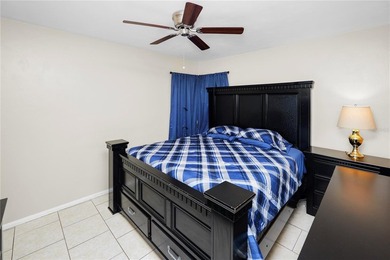 Under contract-accepting backup offers. Charming and move in - photo 14