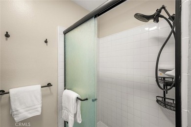 Welcome to Crescent Heights, where contemporary luxury and - photo 16