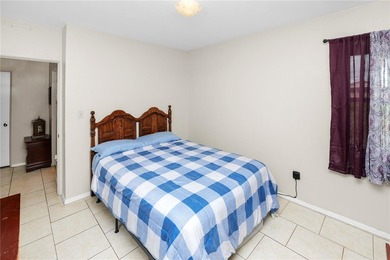 Under contract-accepting backup offers. Charming and move in - photo 18