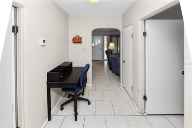 Under contract-accepting backup offers. Charming and move in - photo 20