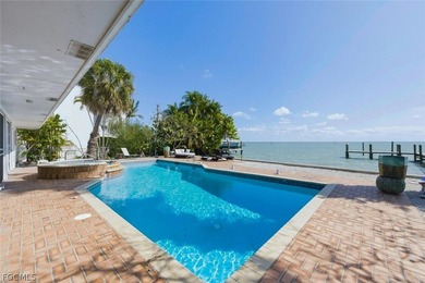 Unobstructed views of the bay. You, too, can wake up to this - photo 4