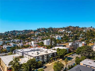 Welcome to Crescent Heights, where contemporary luxury and - photo 26