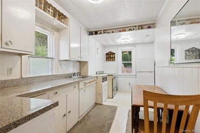 Welcome to this charming 2-bedroom, 1-bath In-Line Ranch - photo 6