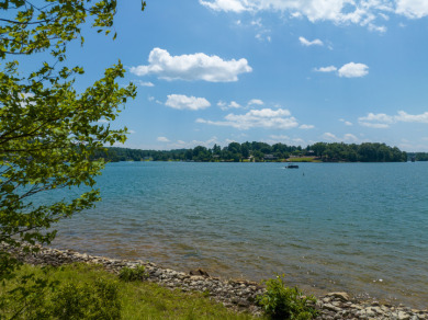 Lake Keowee Lot For Sale in Seneca South Carolina