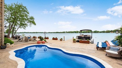 This is more than a home, it's a rare opportunity to claim one - photo 2