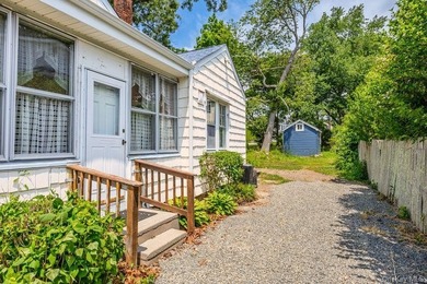 Enjoy beautiful waterview's from this delightful Cape Cod offers - photo 2