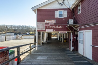 After 30+ years Shaw's Wharf and Lobster is For Sale. This - photo 3