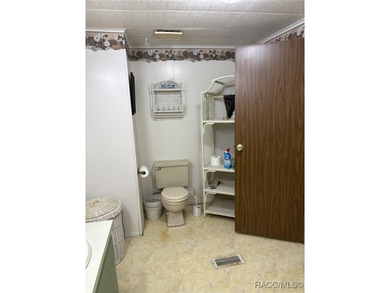 OPPORTUNITY KNOCKS! 3BR/2BA Plus Den/Ofc 1,472 SF on Half Acre! - photo 14