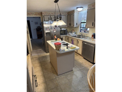 OPPORTUNITY KNOCKS! 3BR/2BA Plus Den/Ofc 1,472 SF on Half Acre! - photo 19
