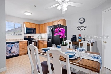 This TURN-KEY, top-floor 2-bedroom, 2-bath villa at Hilton Head - photo 3