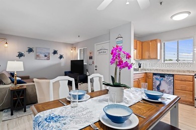 This TURN-KEY, top-floor 2-bedroom, 2-bath villa at Hilton Head - photo 4