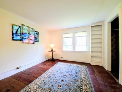 Step back in time while enjoying modern comfort in this - photo 42