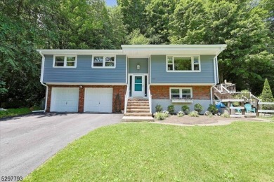 Highland Lakes Home Sale Pending in Vernon Twp. New Jersey