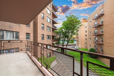 Lake Condo For Sale in North Bergen, New Jersey