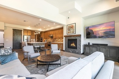 Experience effortless mountain living in this modern mountain - photo 11