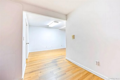 Flushing Downtown Studio - Square layout, easy approval. Needs