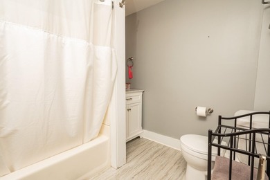 **SWEET SPOT ON WEST MAIN!** 947 West Main Street - photo 33