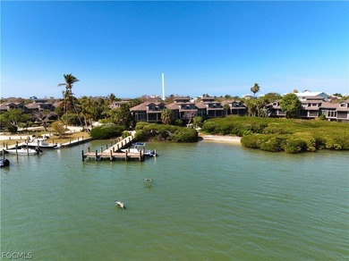 Priced to Sell! Positioned directly on the harbor in Safety - photo 6