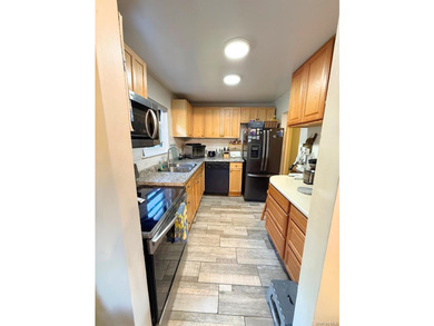 Ground-Floor 1 Bedroom Apartment with Garden Oasis & Modern - photo 11