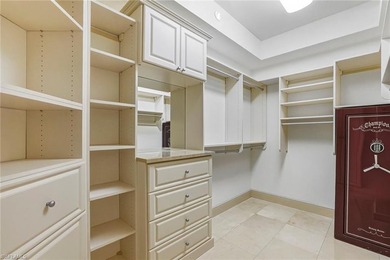 Perched on the 7th floor of the prestigious Le Jardin, this - photo 12
