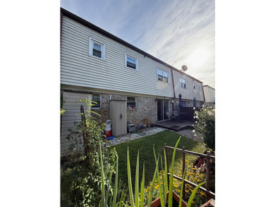 Ground-Floor 1 Bedroom Apartment with Garden Oasis & Modern - photo 18