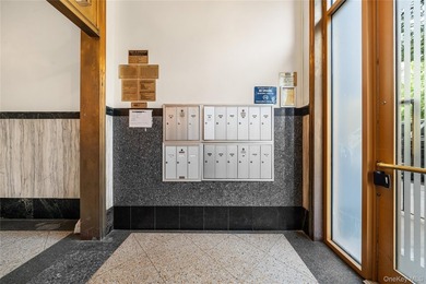 WELCOME TO UNIT 504 AT 714 SENECA AVENUE Pristine top-floor - photo 3