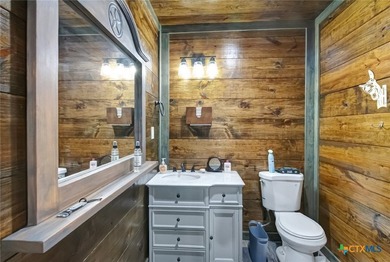 Discover your own piece of Texas paradise on this extraordinary - photo 42