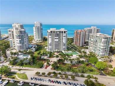 Perched on the 7th floor of the prestigious Le Jardin, this - photo 43
